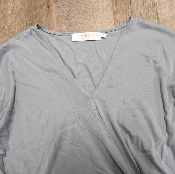 ASTR the label Blue Gray Long Sleeve Front Knot Top - Picture 3 of 7